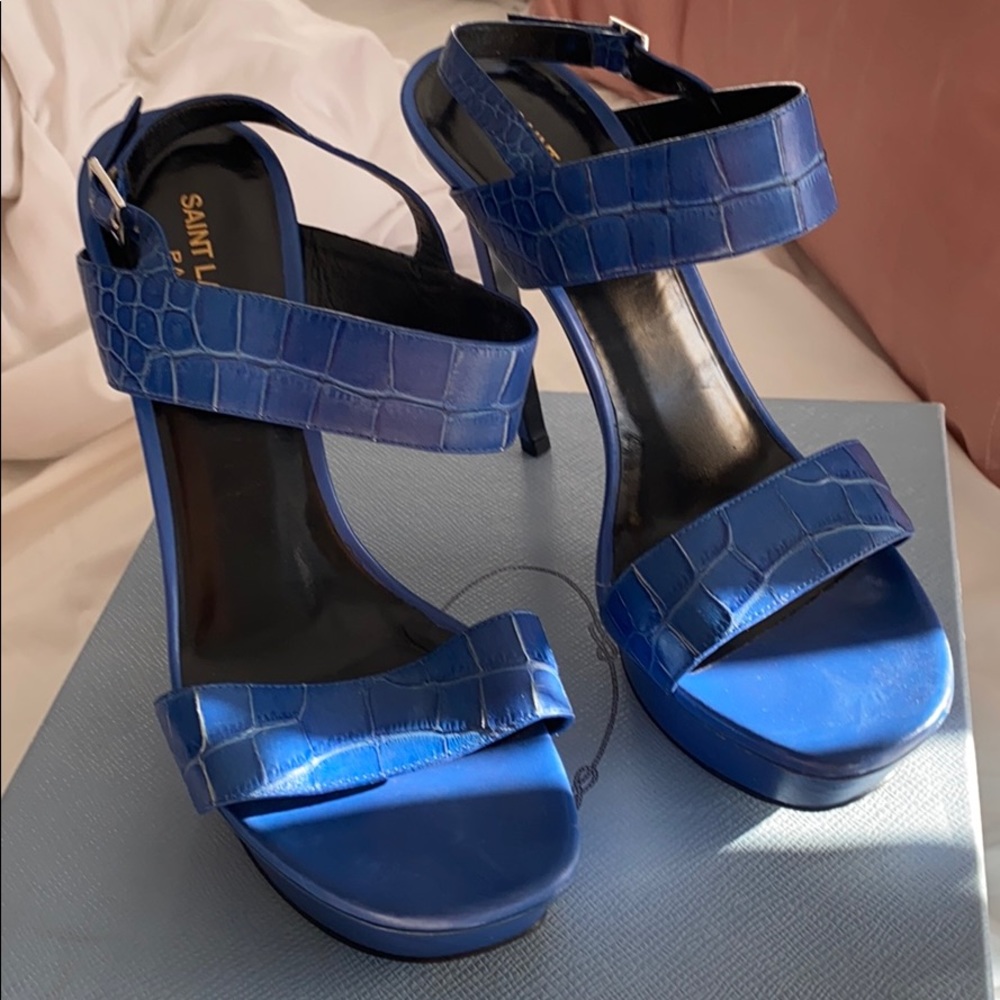 Saint Laurent heals